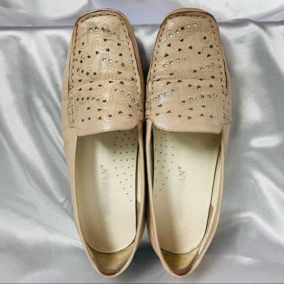 Italian Leather Ultra Comfortable Women’s Loafers - Picture 1 of 8